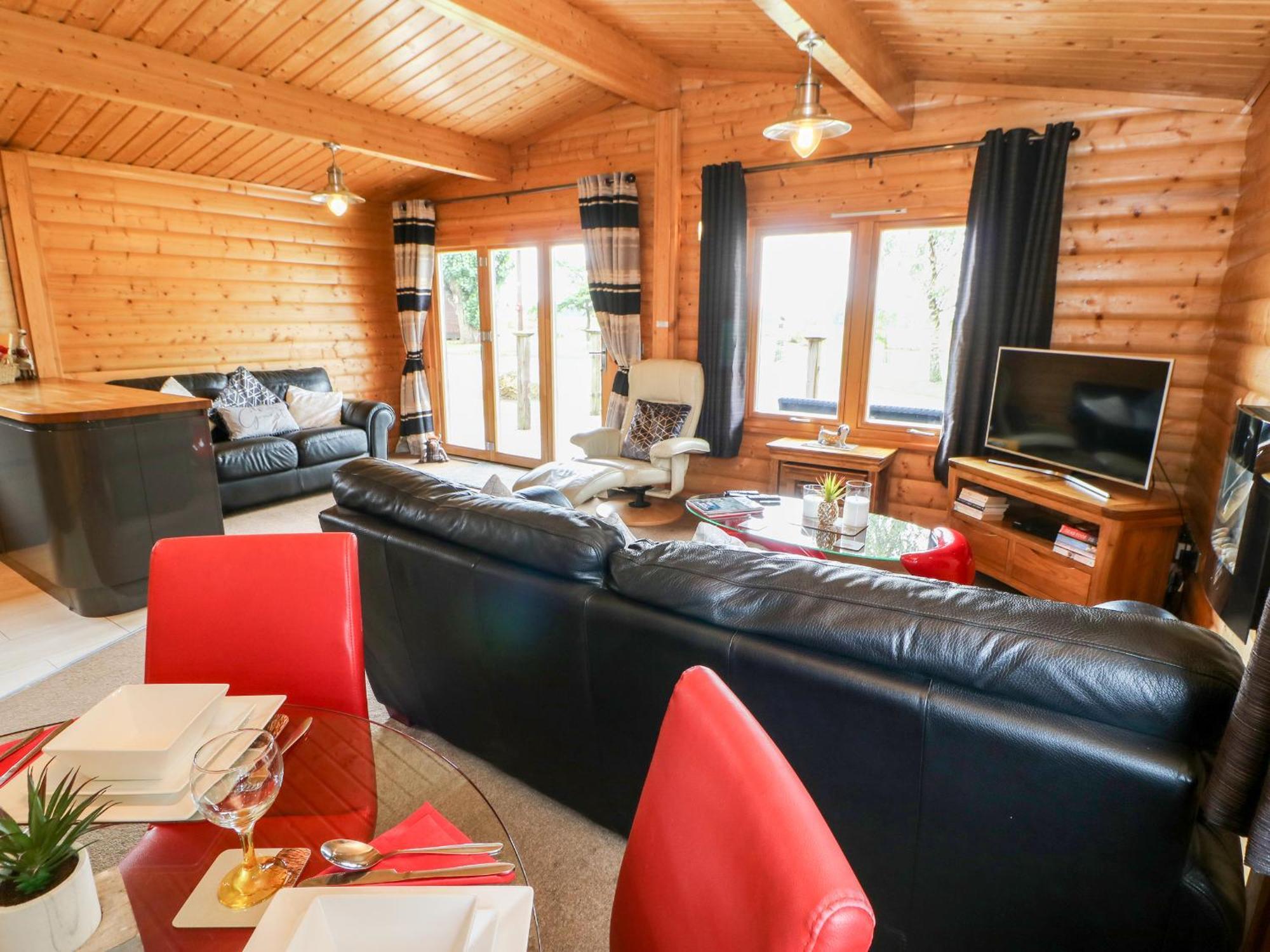 Heathcliff Villa นอร์ทอัลเลอร์ทัน ภายนอก รูปภาพ