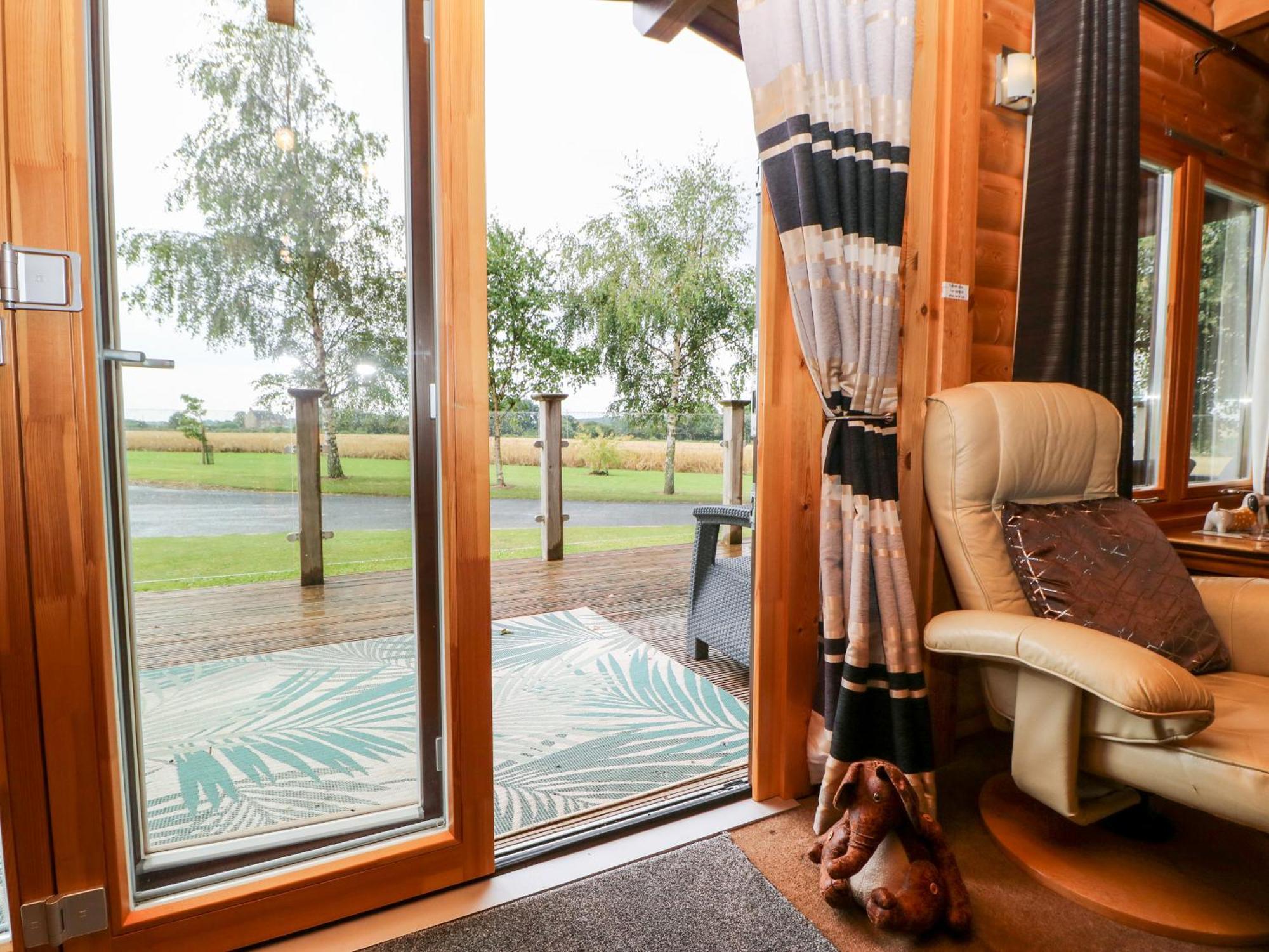 Heathcliff Villa นอร์ทอัลเลอร์ทัน ภายนอก รูปภาพ